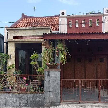 Unique Homestay 443 ジョグジャカルタ エクステリア 写真